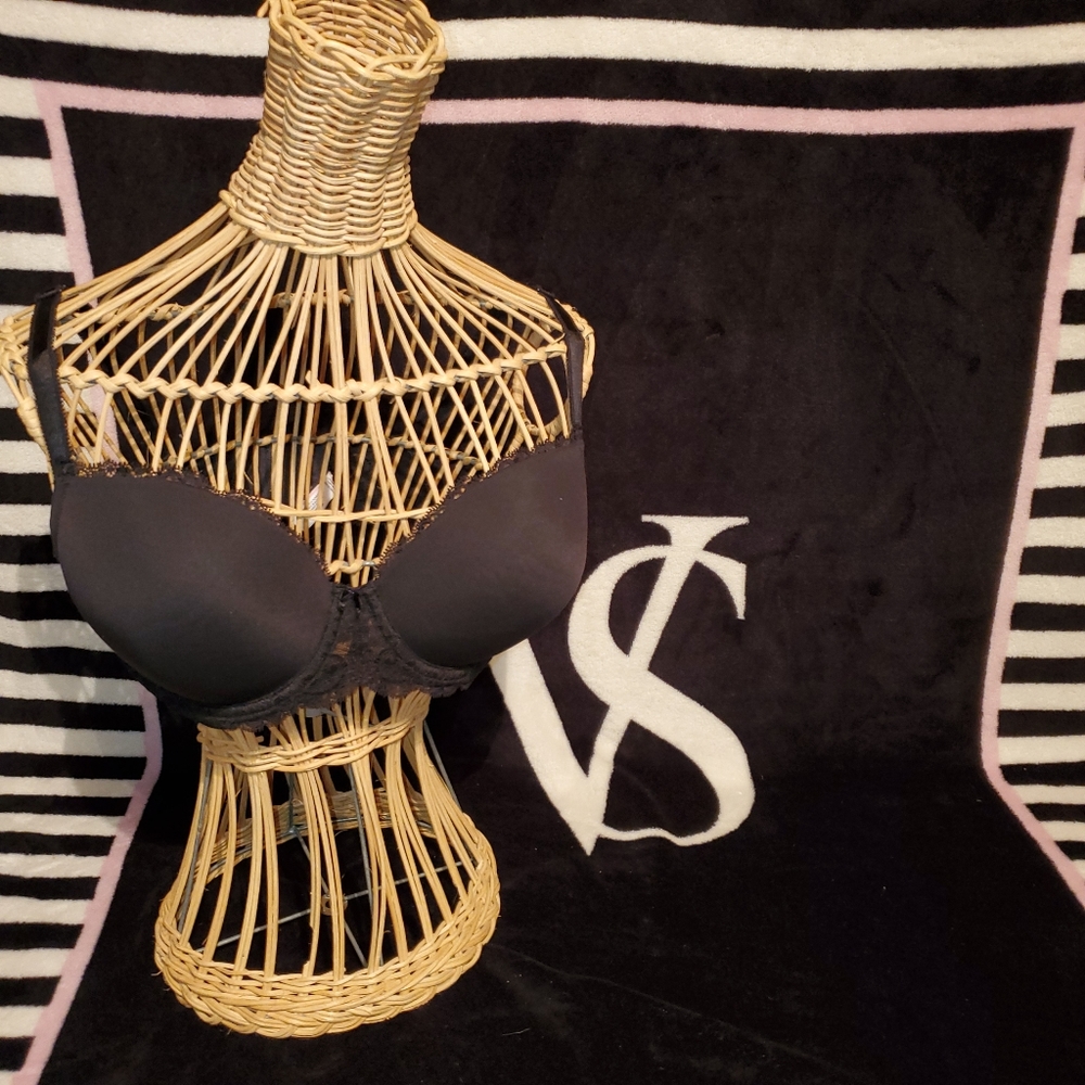 Victoria's Secret Angels Black Lined Demi Bra 34DD